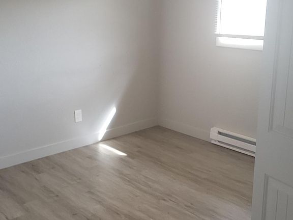 4th image of 417 W 4th Ave #1-B