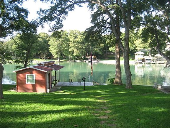 2nd image of 622 Woodlake Dr