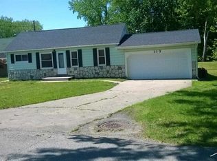 113 E Water St, Saint Charles, MI 48655