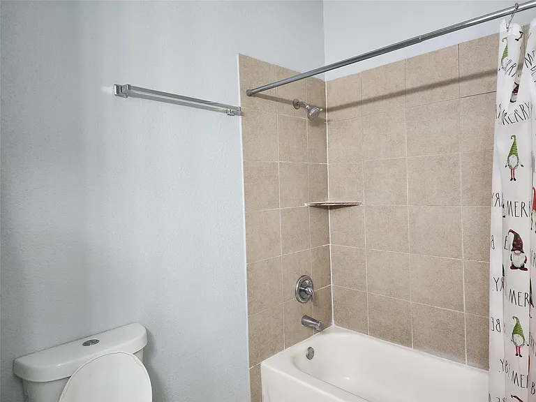 2255 Braeswood Park Dr #272 — Photo 14