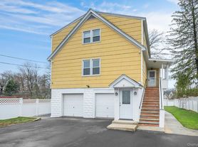 10 9th St, New Rochelle, NY