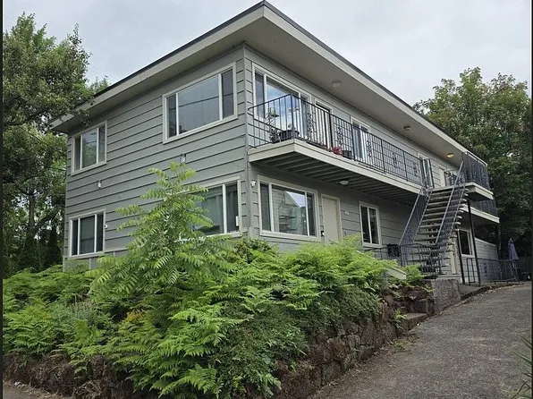 1332 NE 21st Ave, Portland, OR 97232