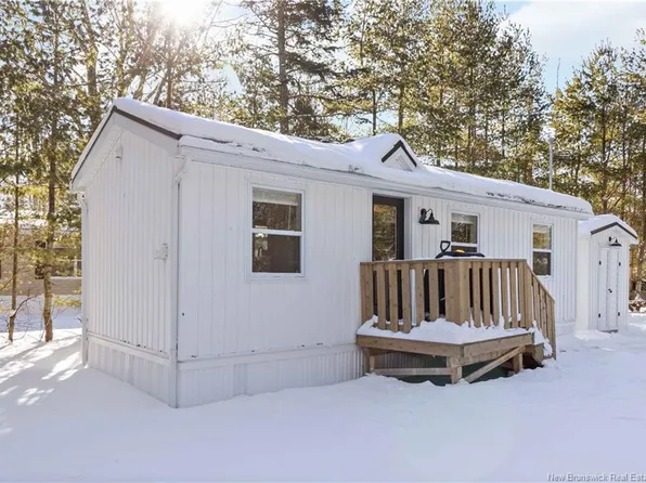 4 Ironwood Cres, Moncton, NB E1H 2X2