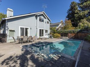 236 Wikiup Meadows Dr, Santa Rosa, CA 95403
