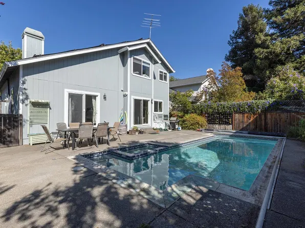 236 Wikiup Meadows Drive, Santa Rosa, CA 95403