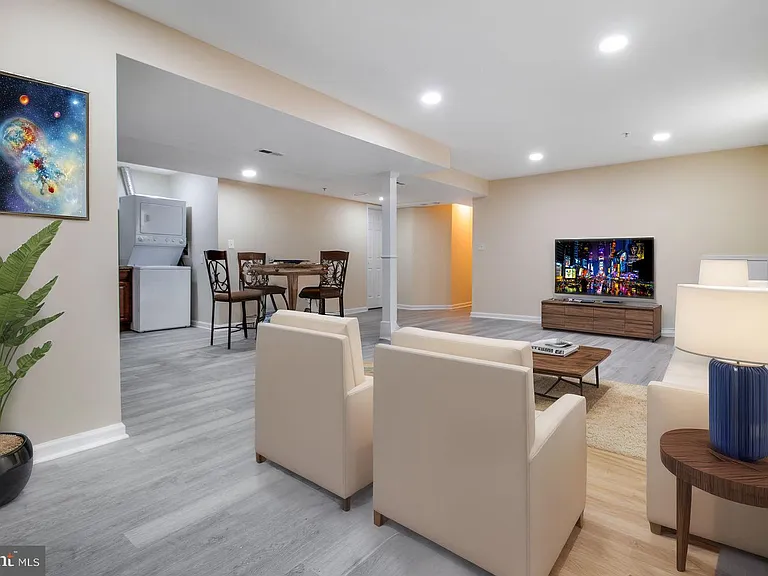 7602 Mezmer Ln — Photo 25