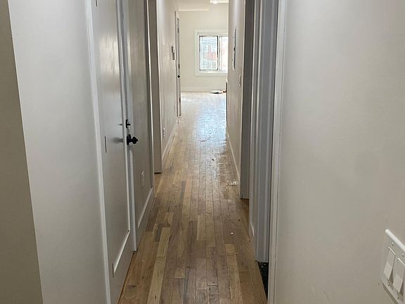 4th image of 13 Heller Pkwy Floor 2