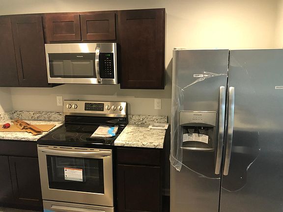 3rd image of 539 Spinnaker Dr