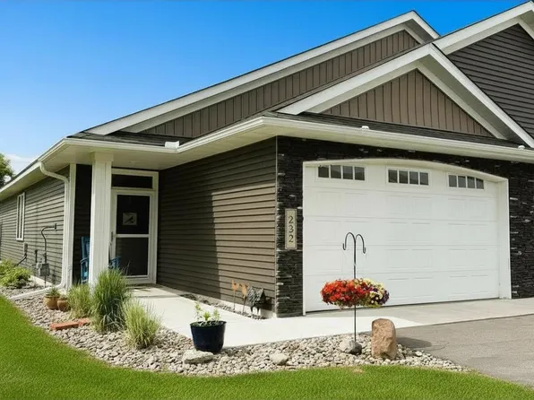 232 11th Ave S, Princeton, MN 55371