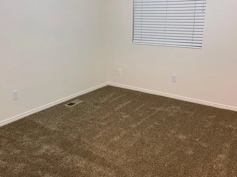 486 W Pacific Dr #4 — Photo 10