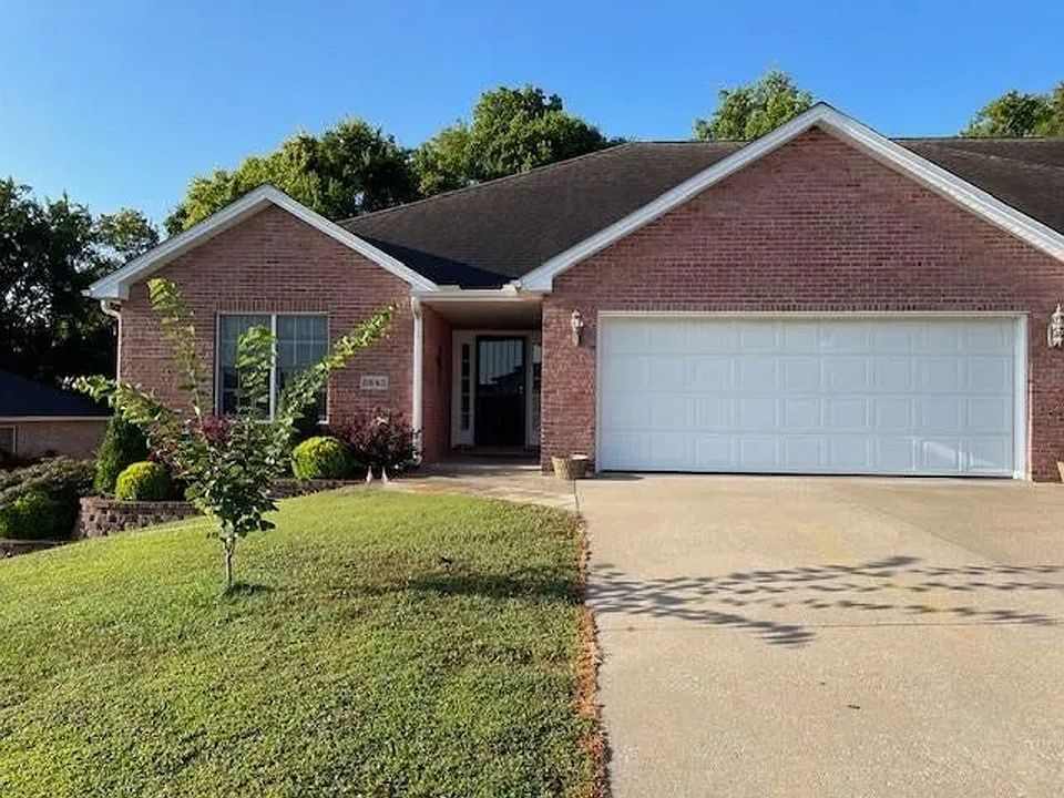 1st image of 2843 Lynwood Hills Dr