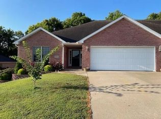 2843 Lynwood Hills Dr, Cape Girardeau, MO 63701