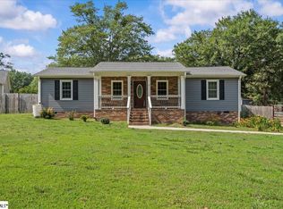 13 Williams Rd, Taylors, SC 29687
