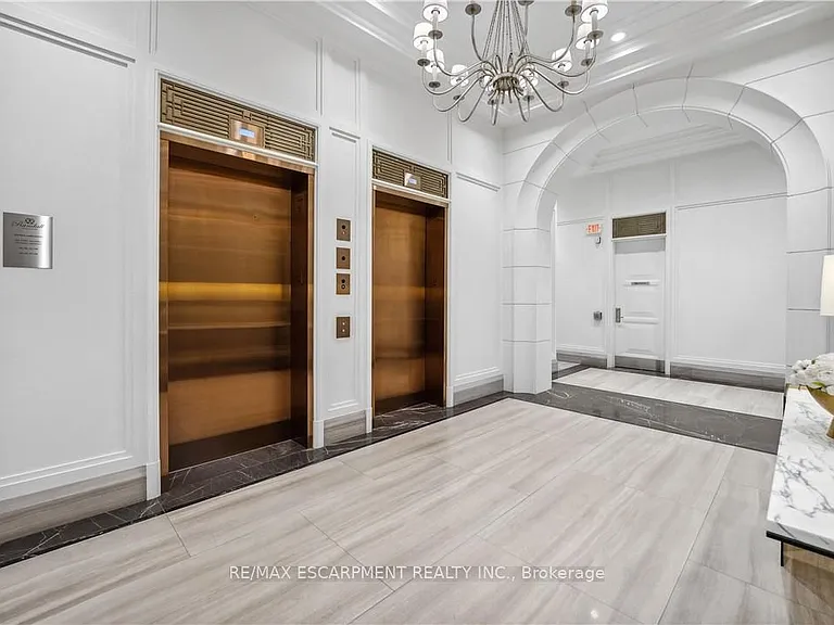 300 Randall St #Penthouse 1 — Photo 7
