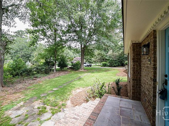 4th image of 215 Lenox Road