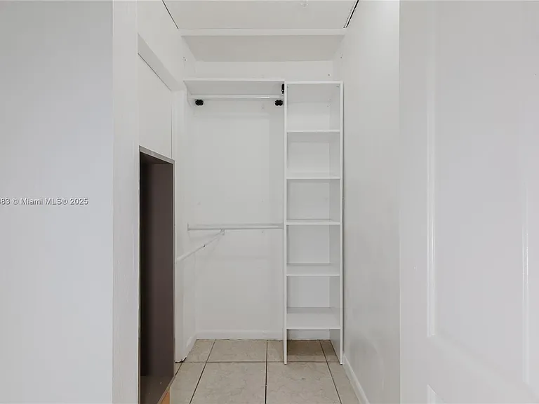 2020 NW 119th St #1122 — Photo 17