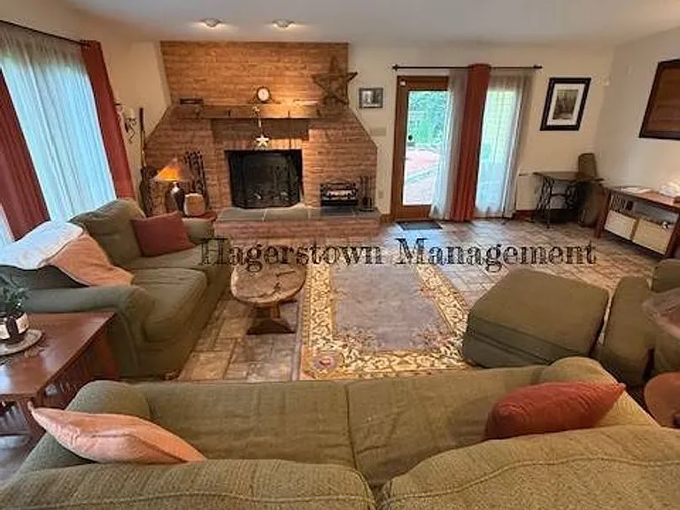7500 Mountain Laurel Rd — Photo 7