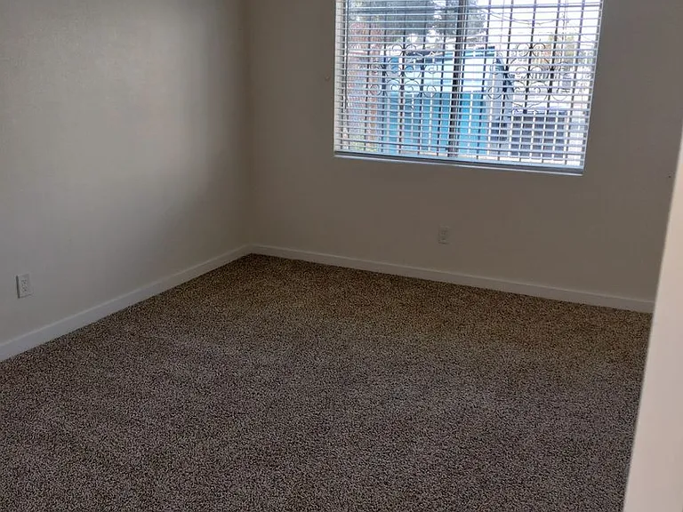 12511 Morningside Ave — Photo 18