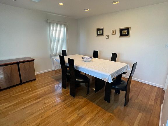 5th image of 9522 156th Ave Floor 1