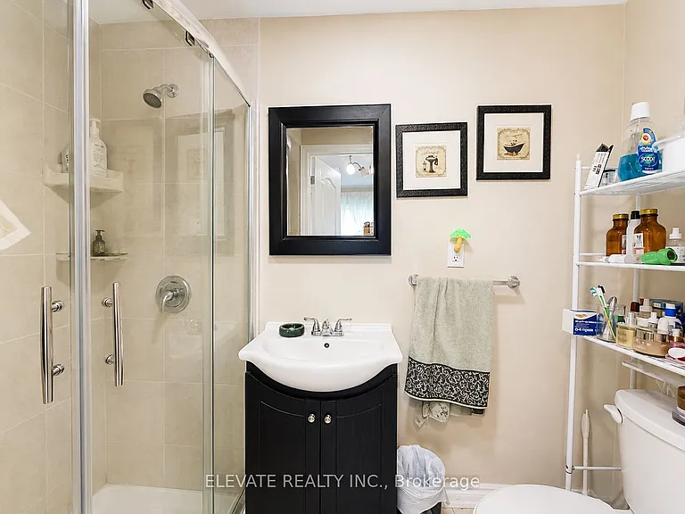 129 Essex St N #1 — Photo 12