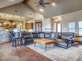 113 Walton Ln, Springtown, TX 76082