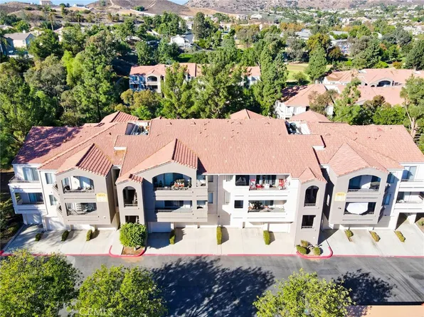 1035 La Terraza Cir Unit 101, Corona, CA 92879