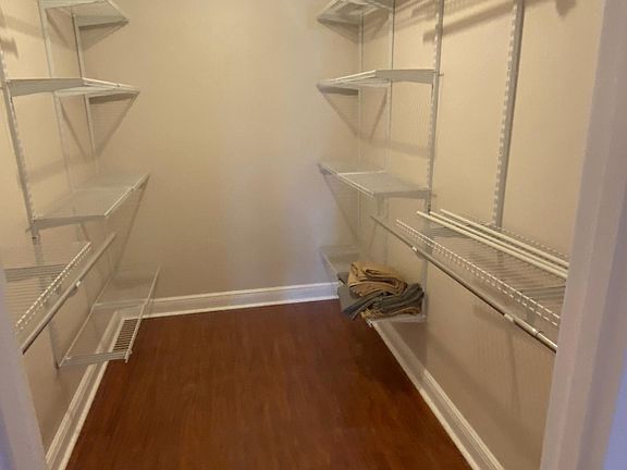 3rd image of 4553 Owens Blvd