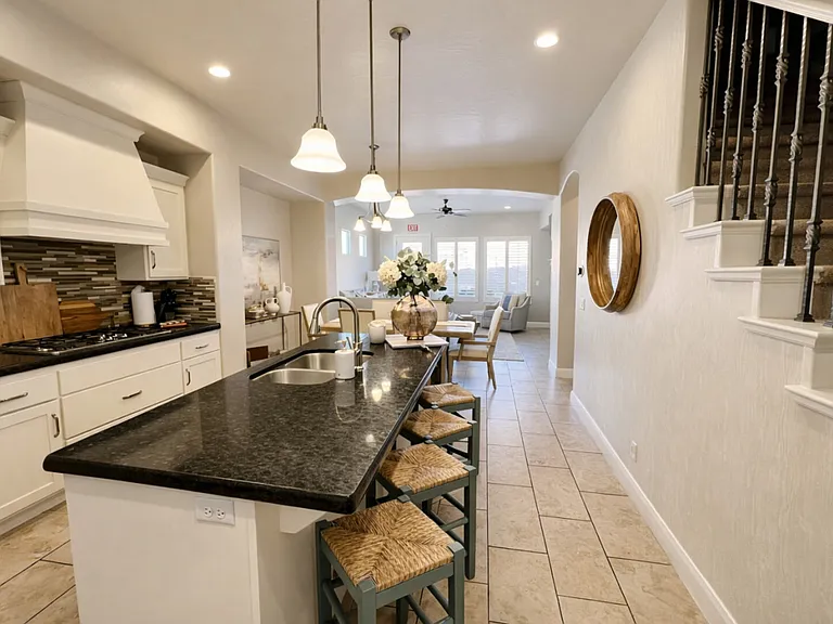 N Coral Ridge Dr — Photo 6