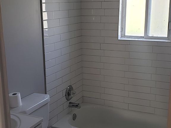 2nd image of 48351 Jefferson Ave #2