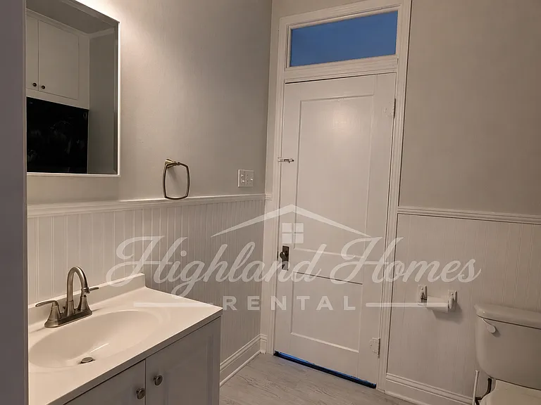 515 Boulevard St — Photo 9