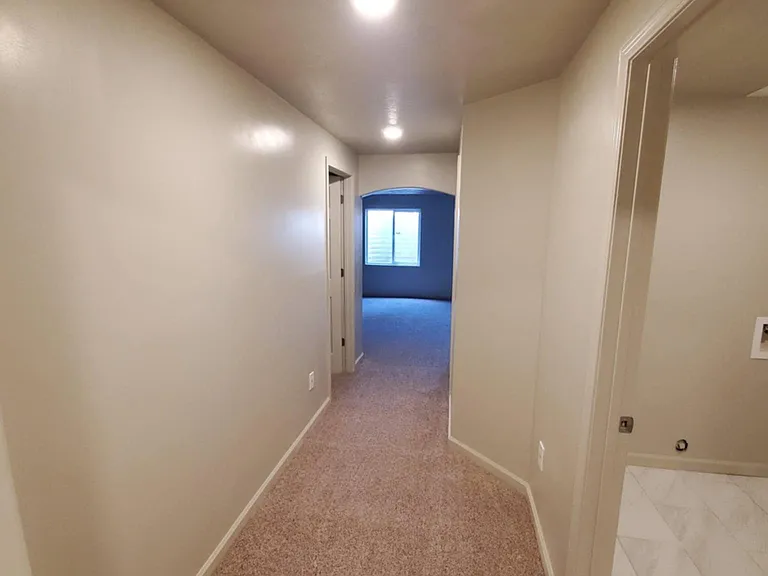 466 E Apple Grove Ln — Photo 13