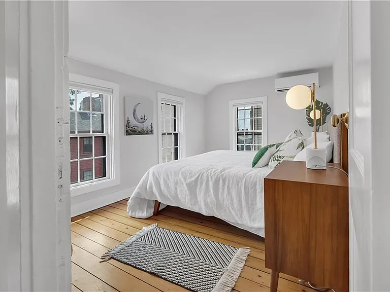 44 William St — Photo 21