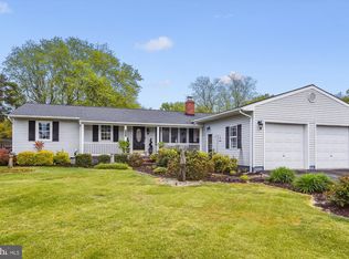 127 Bay Dr, Stevensville, MD