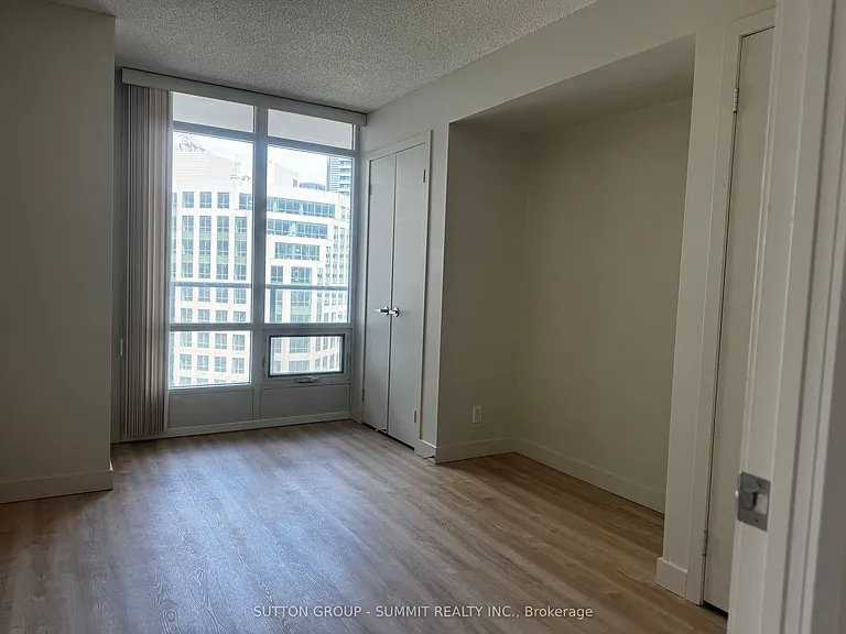 373 Front St W #1510 — Photo 10