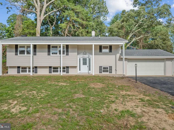 11207 Maplewood Dr, Dunkirk, MD 20754