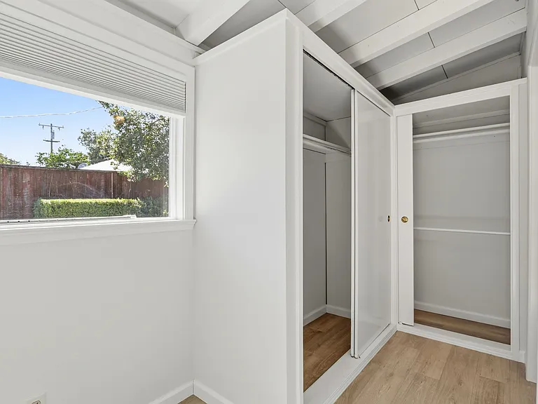 1265 Prescott Ave — Photo 29