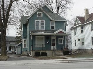 907 Jackson St, Oshkosh, WI 54901