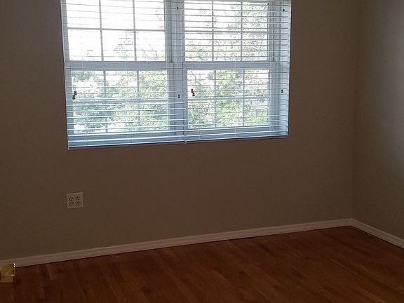 3rd image of 5007 30th Ave #3
