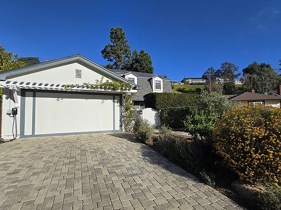 2nd image of 3419 Tony Dr