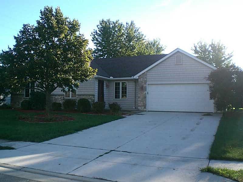 1st image of 12 Elk Dr