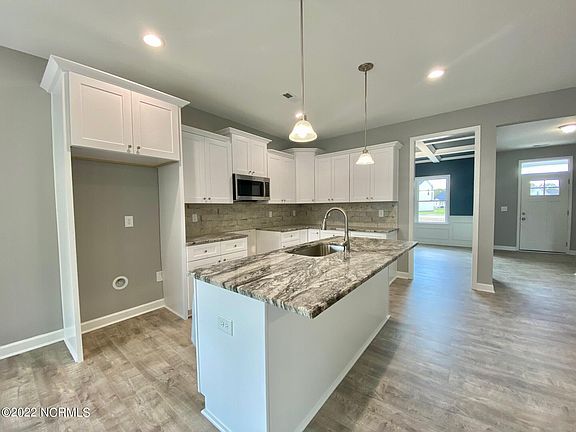 2nd image of 326 Glenn Laurel Dr