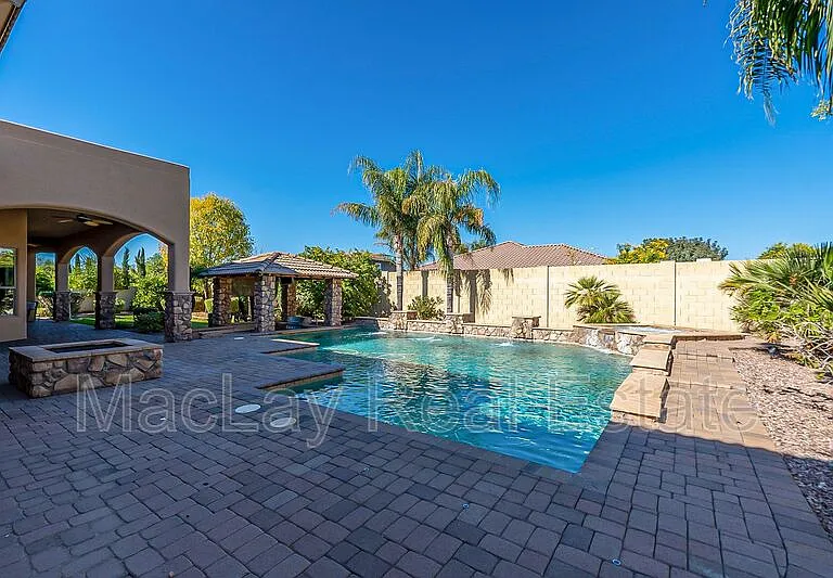 2720 E Jade Pl — Photo 56