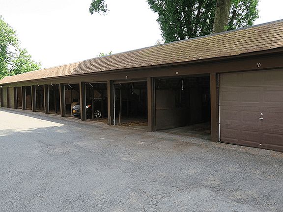 5th image of 110 E Columbia Ave #18195221