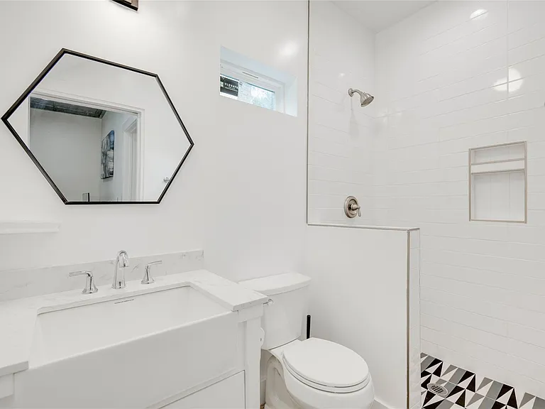 2801 Cedarview Dr #B — Photo 8