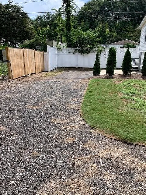 1 bed, 888 sqft, $995 — Photo 2