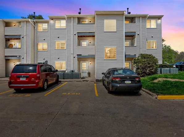 512 5th St APT C, Coralville, IA 52241
