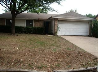 2311 Placid Dr, Carrollton, TX 75007