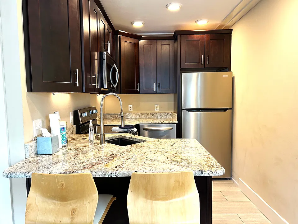 126 S Walton Lakeshore Dr #201