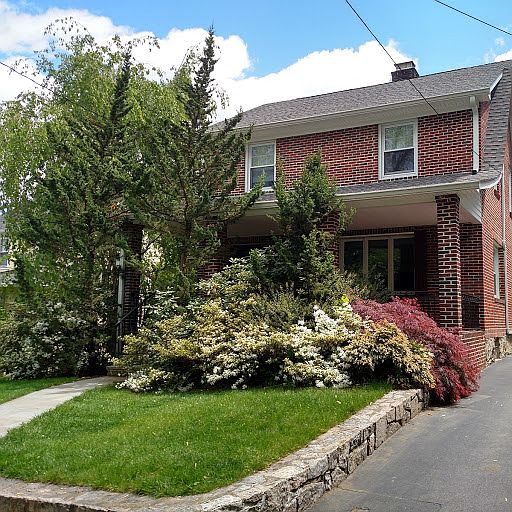 1st image of 596 Manhattan Ave