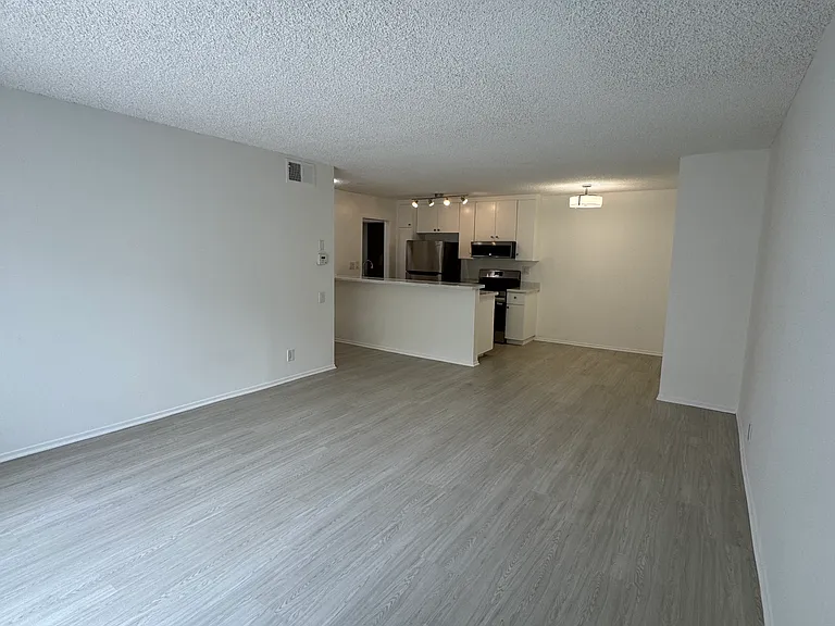 The Lennox — Photo 38